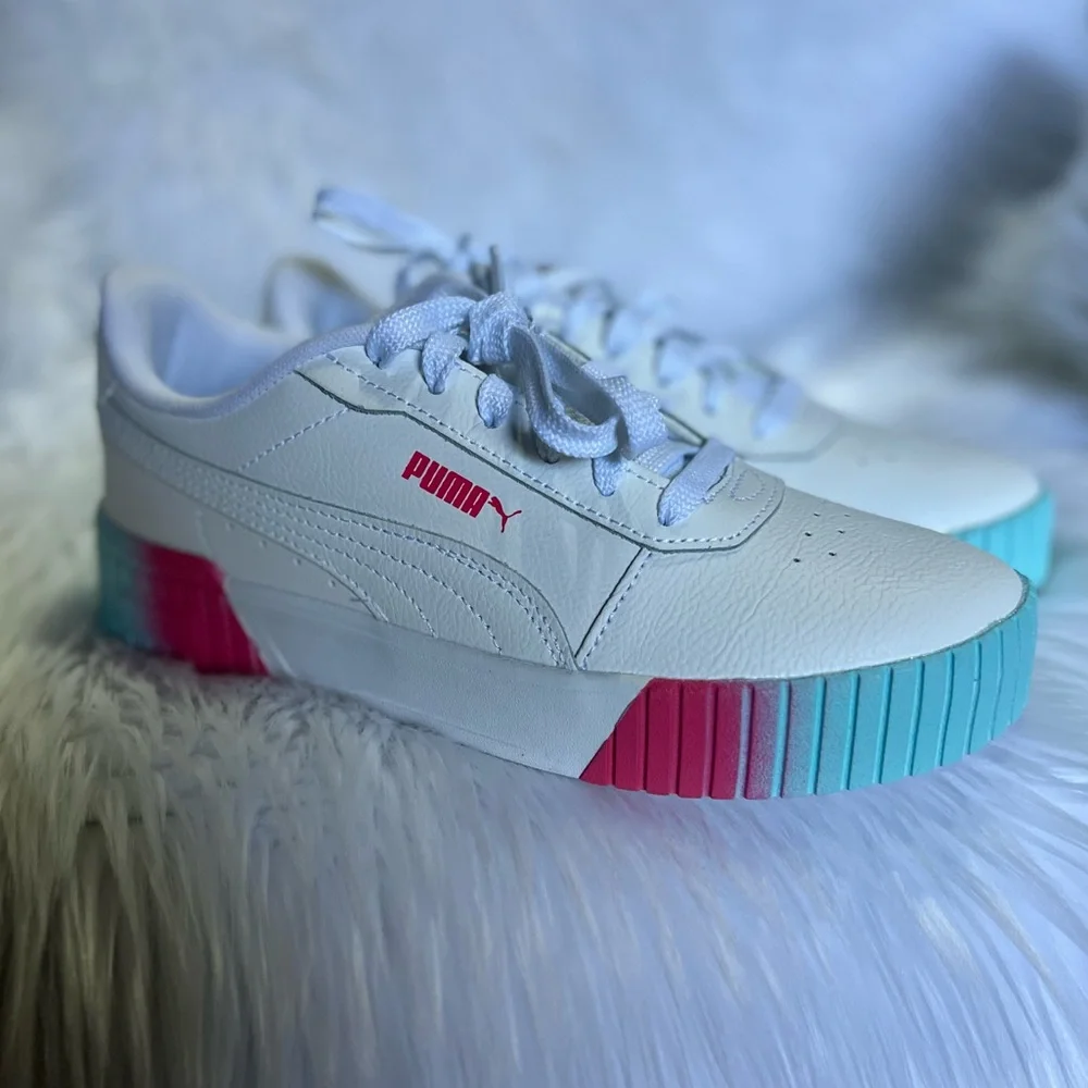 New in a box Carina 2.0 Fade JR
Lwhite-puma white-sunset pink - Picture 8 of 12